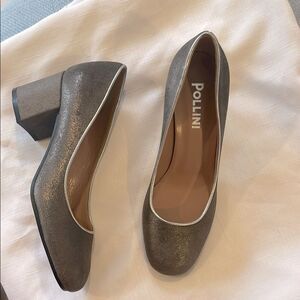 POLLINI PEWTER LEATHER BLOCK HEEL PUMPS.  NEW